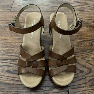 CL BY LAUNDRY women's Easy Close wedge sandals shoe size 6.5 M Rich Brown Tobie